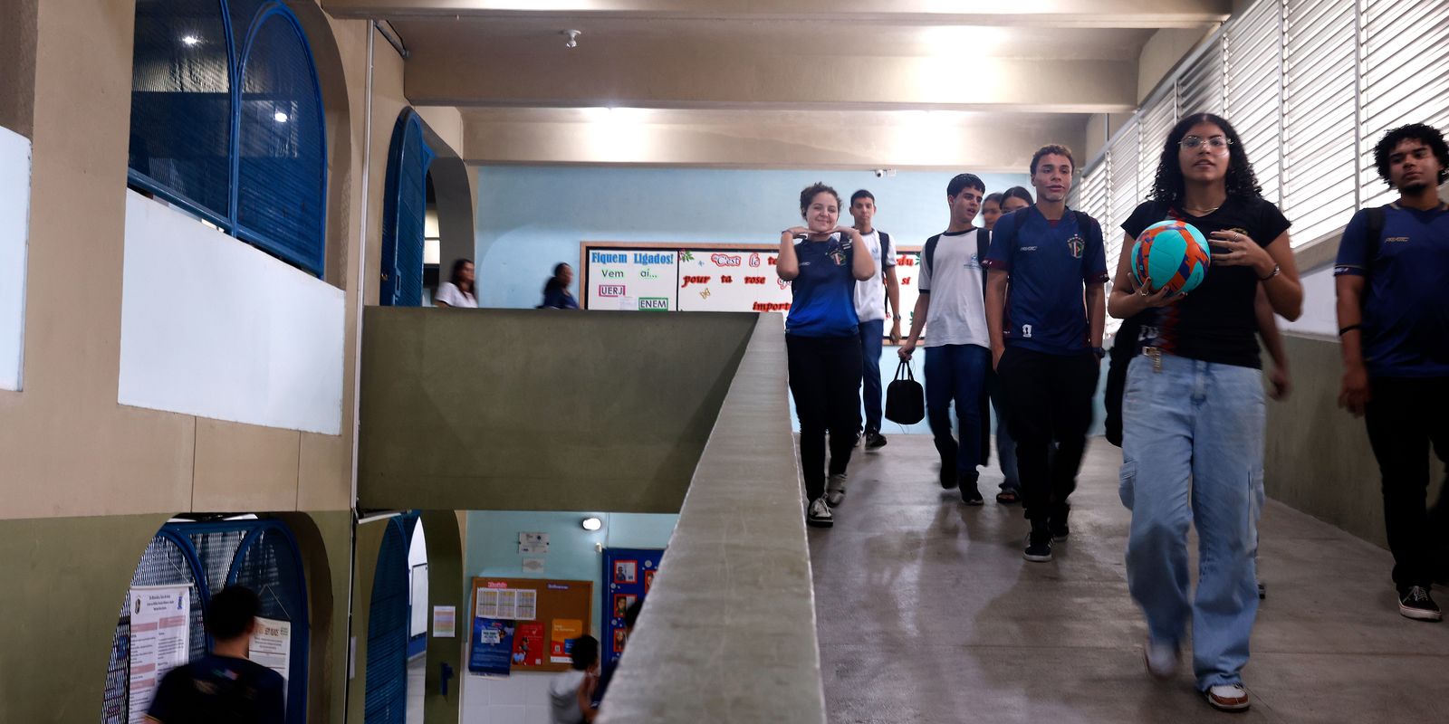 Programa Pé-de-Meia libera pagamento da sexta parcela para estudantes