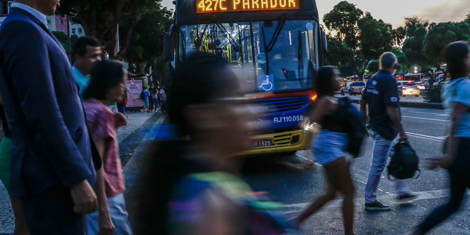 Solidão e cansaço físico aumentam a abstenção eleitoral no Brasil, diz estudo