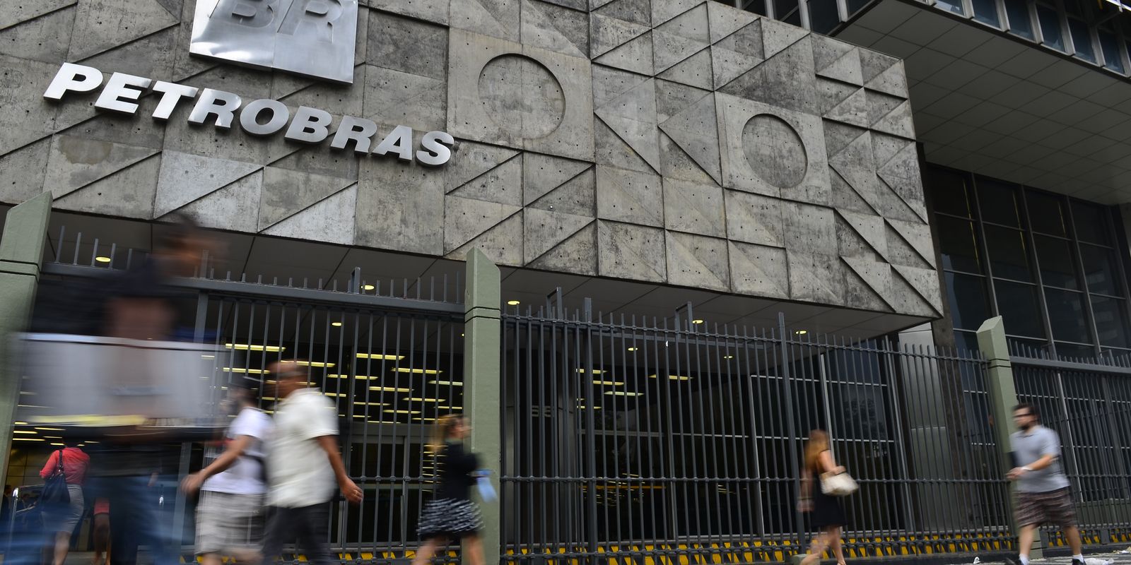 Petrobras fecha acordo de longo prazo para compra de gás natural