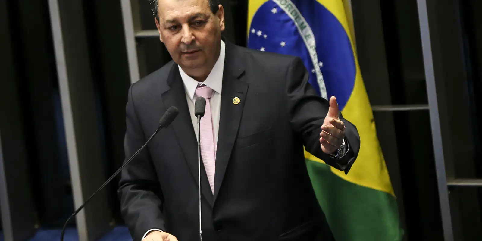 Relator rejeita emendas da oposição e mantém proposta pelo fim da jornada 6x1