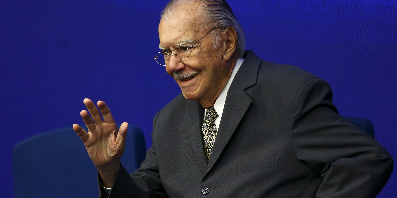 José Sarney é internado no Hospital Sírio-Libanês para tratar pneumonia