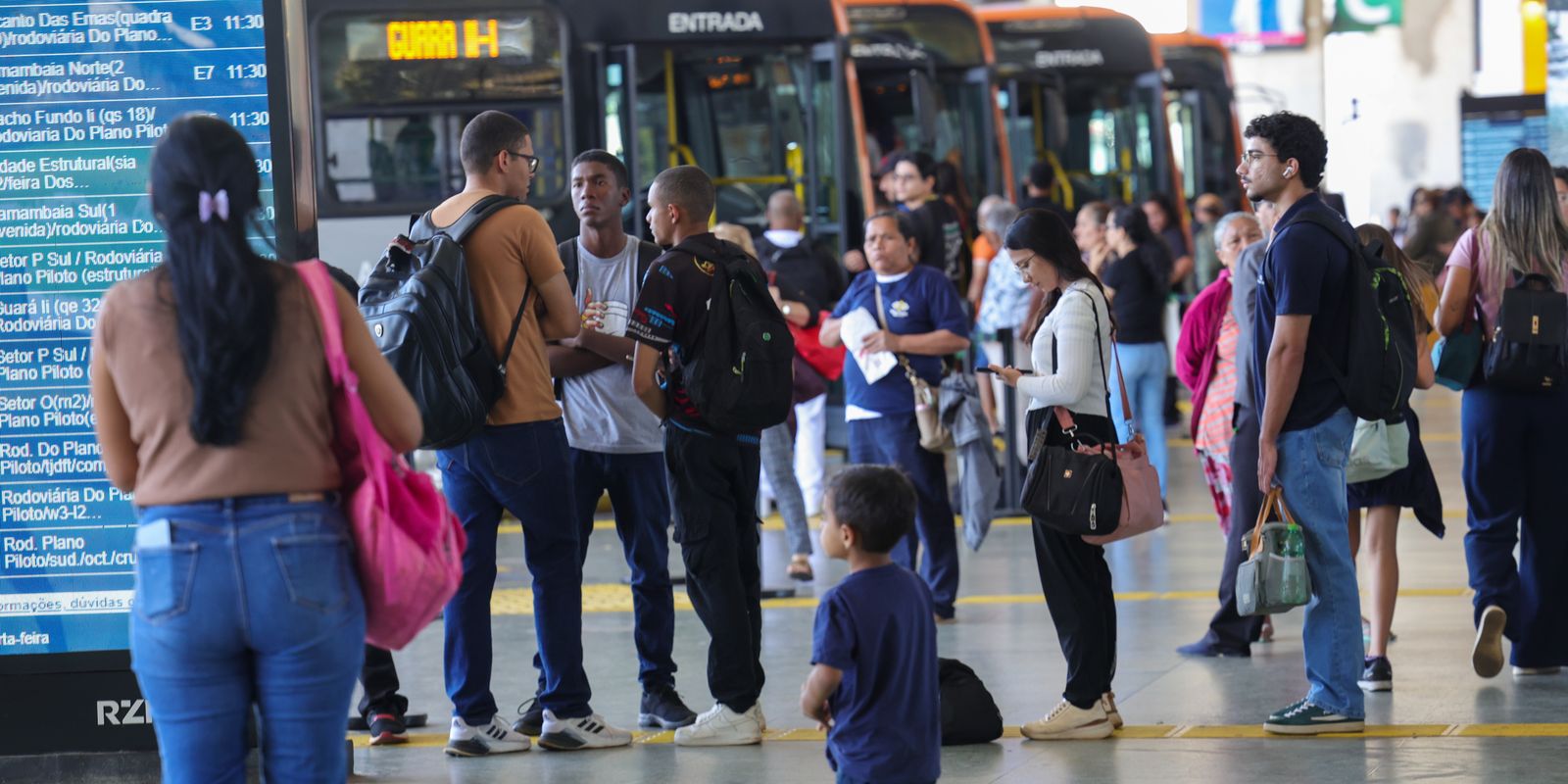 Setor de serviços fica estável em julho, mas acumula alta de 2,4% no ano