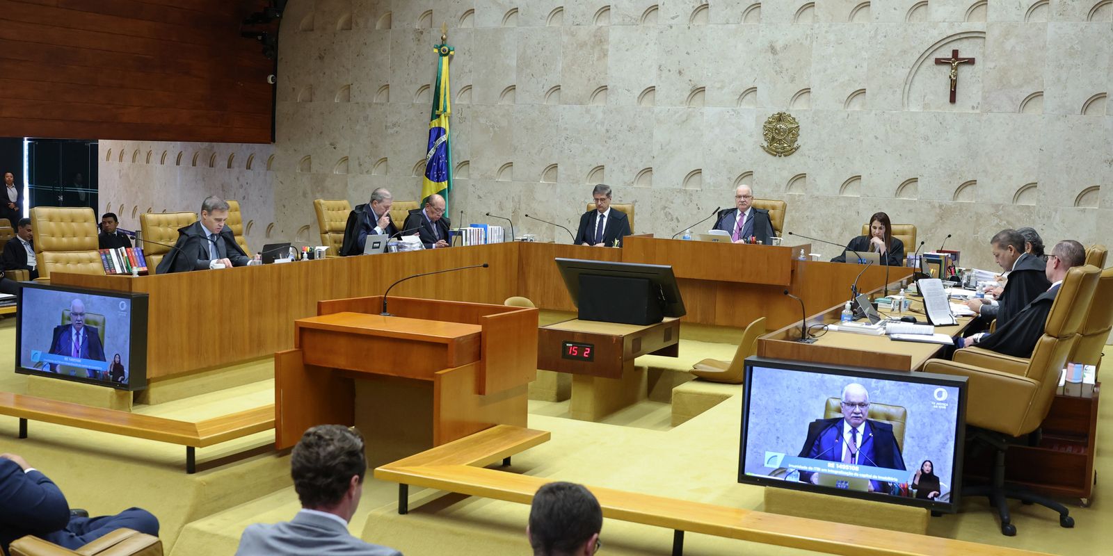 Supremo Tribunal Federal retoma sessões após impasse interno no STF