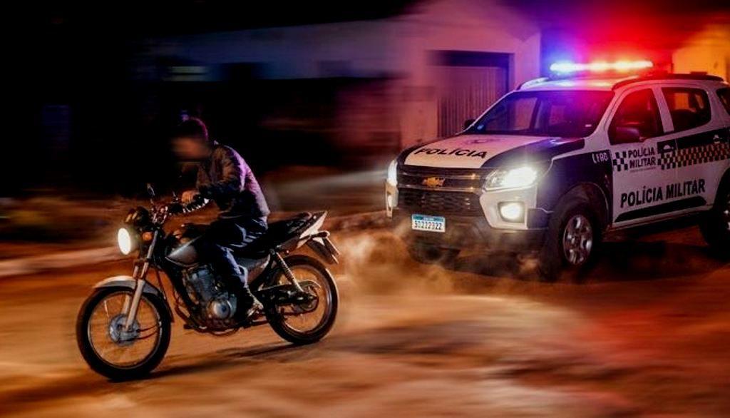 Adolescente é abordado conduzindo moto em alta velocidade em Rosário Oeste