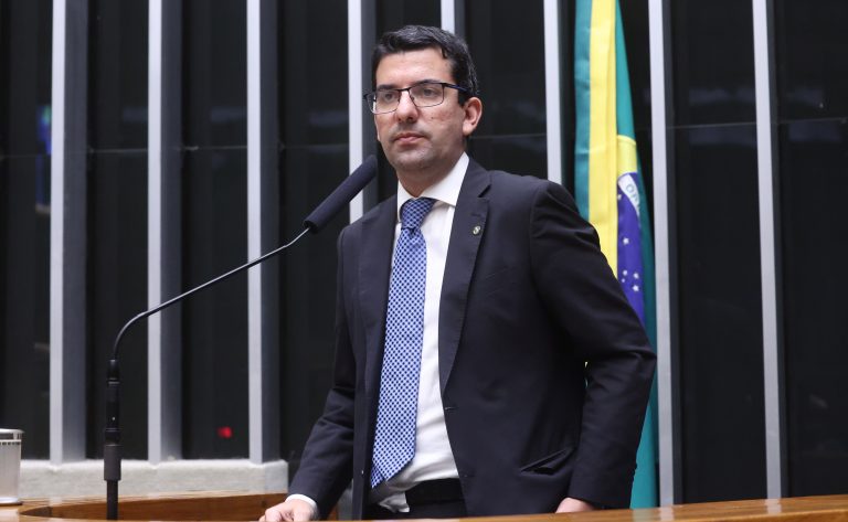Câmara rejeita novo regime bancário para salvar instituições financeiras