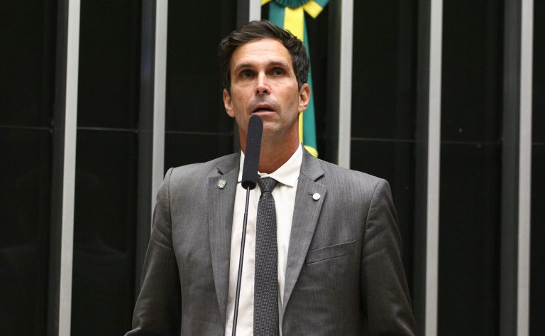 Projeto de lei veta desligamento de jovens atletas durante o ano escolar