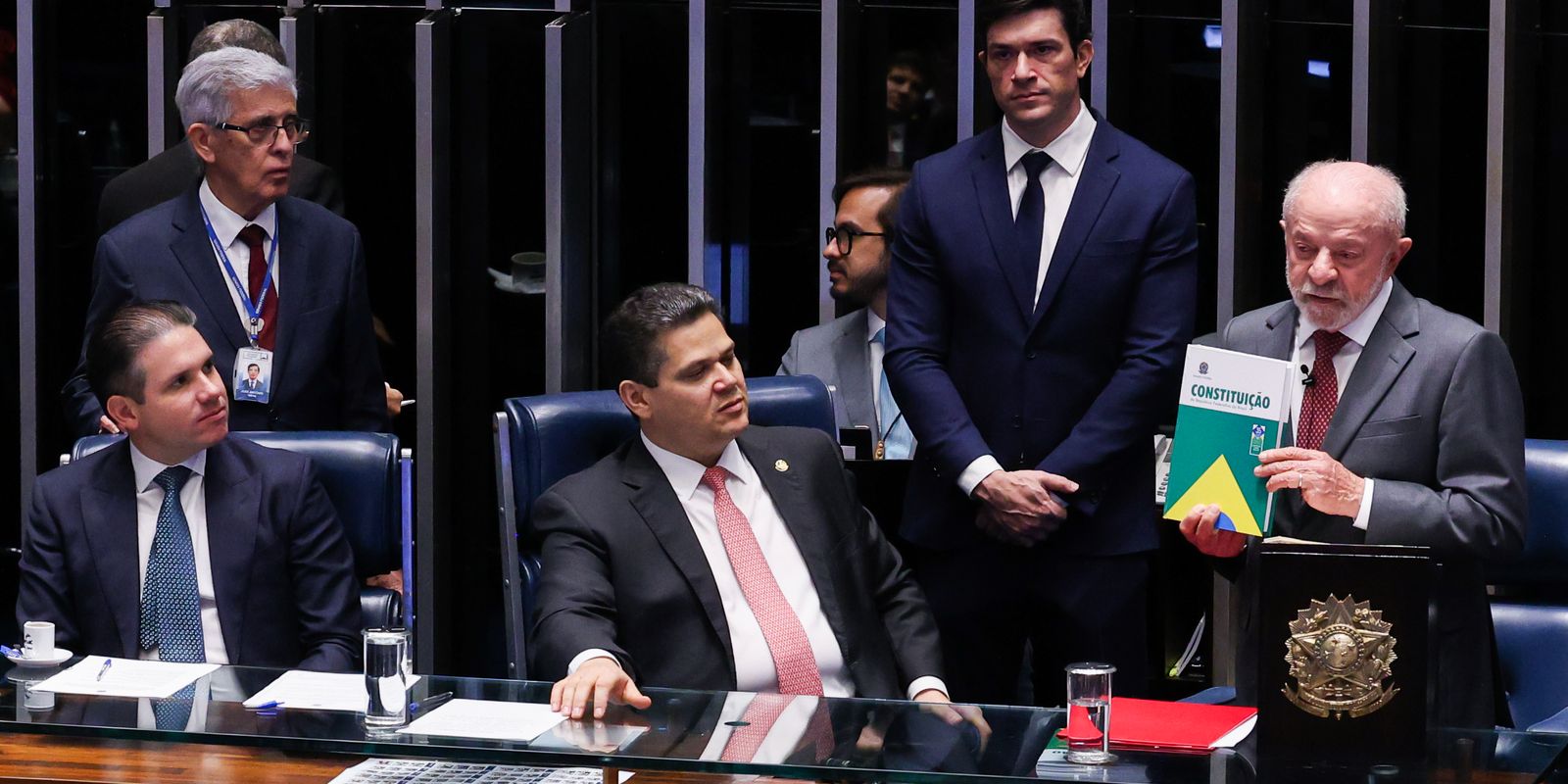 Congresso promulga aposentadoria especial para agentes de saúde