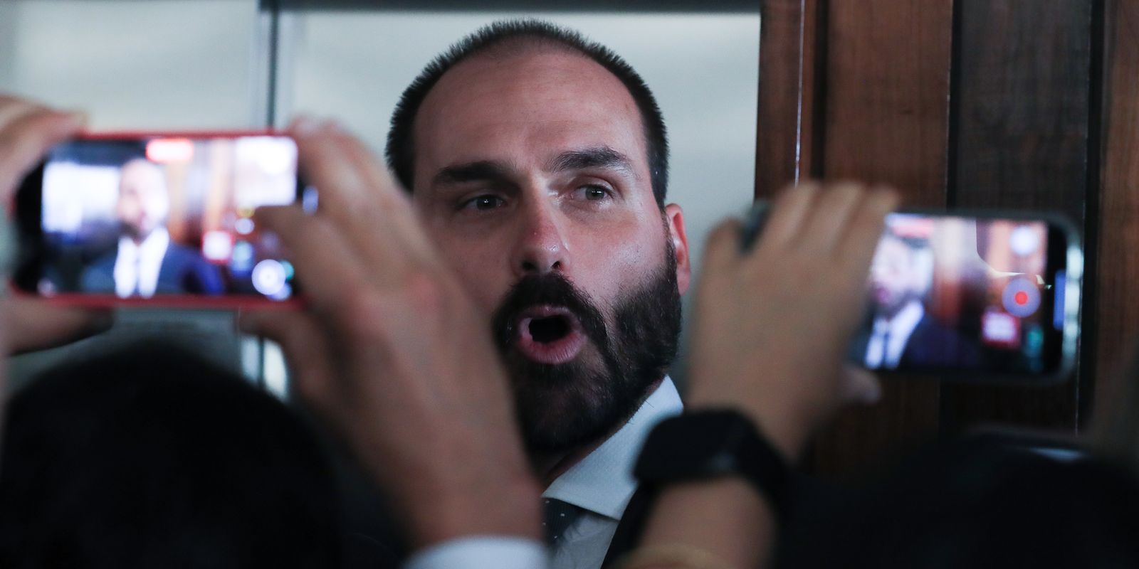 Eduardo Bolsonaro entra em lista de prisões pendentes após ordem do STF