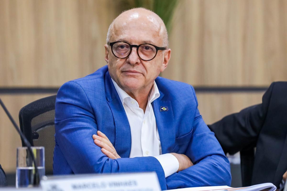 Governador de MT anuncia devolução de 12 mil km de estradas aos municípios 