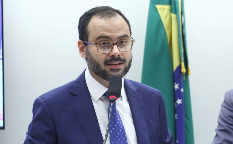 Governo propõe perdão de dívidas para eventos, bares e restaurantes