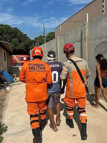 Homem agride pai de 81 anos com facão e ameaça queimá-lo