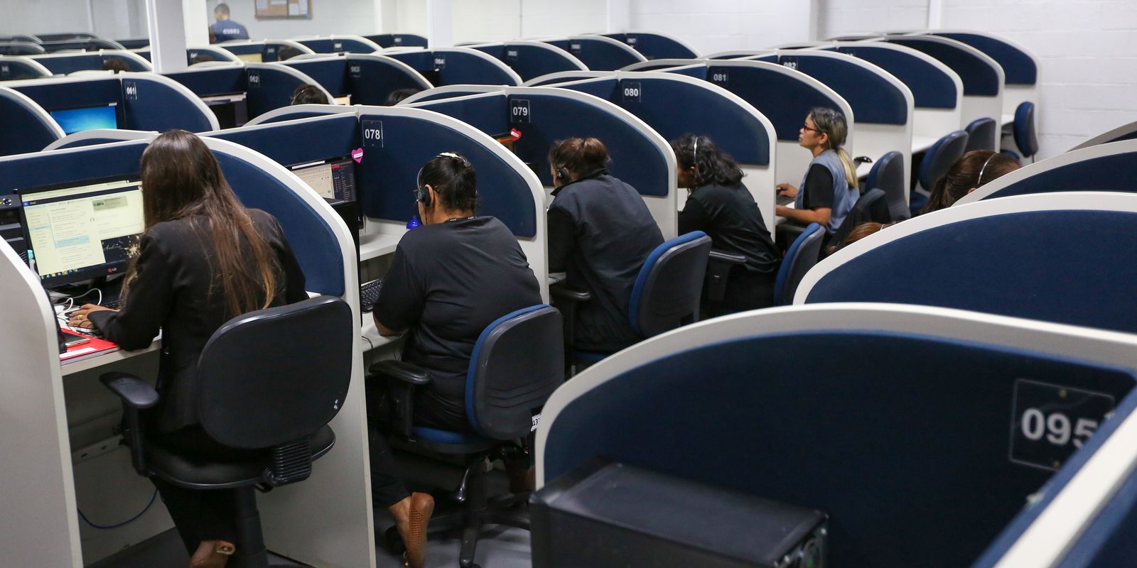 Ligue 180 registra 1,5 mil casos de violência política contra mulheres em 2026