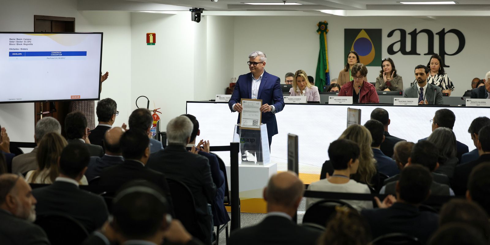 Maior leilão do pré-sal termina com sete blocos arrematados e alta arrecadação