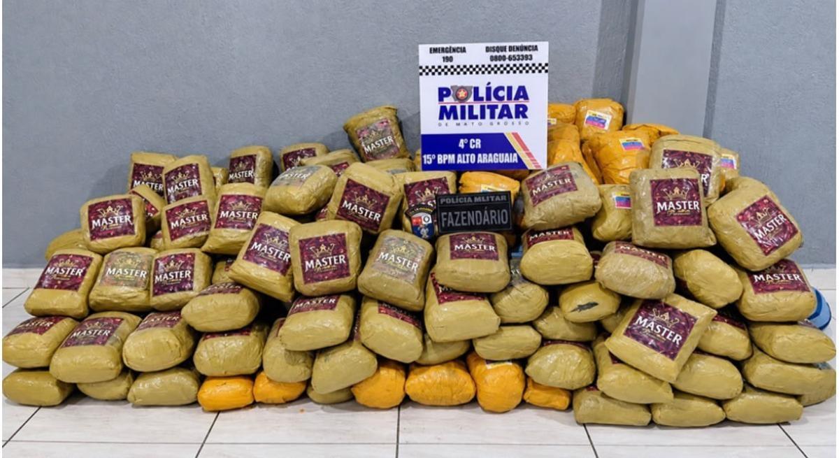 Polícia apreende 202 kg de skunk escondidos em carga de 38 toneladas de milho em MT