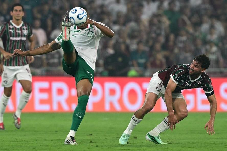 Problema no joelho esquerdo de Martinelli, do Fluminense, não deve ser grave; volante fará exame nesta quinta-feira