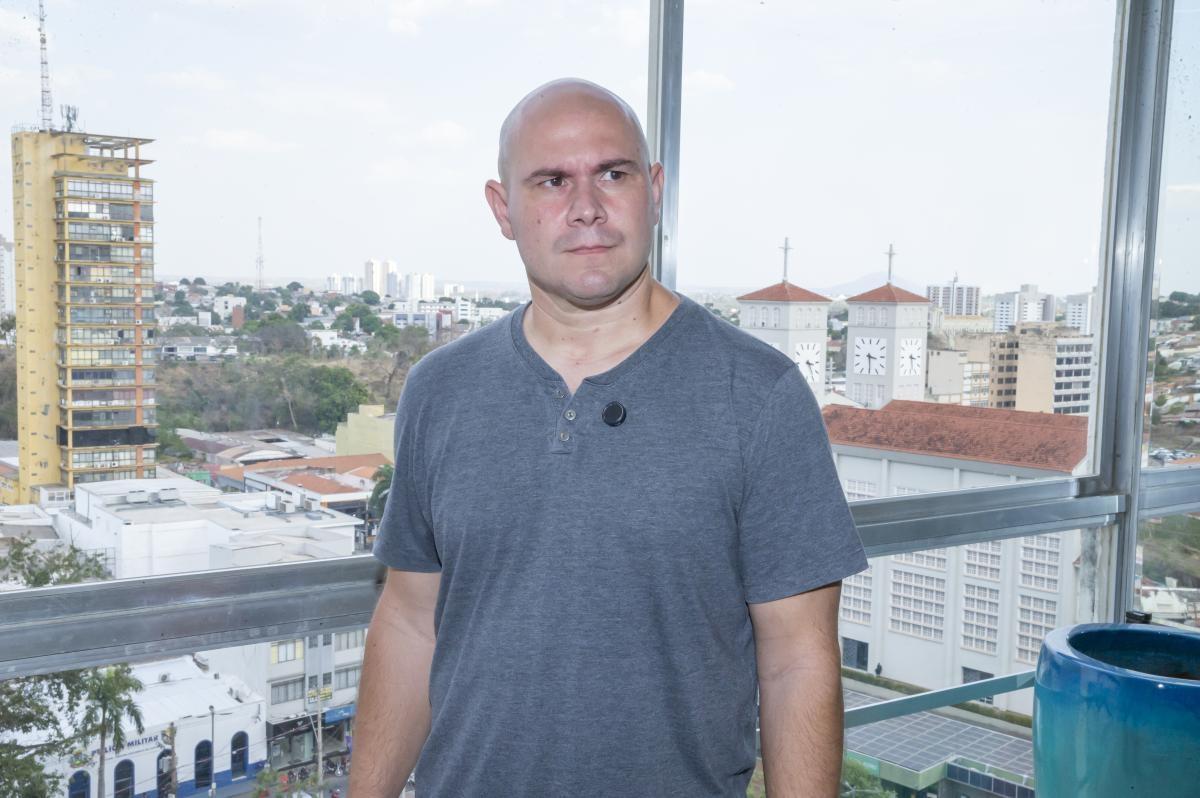 Professores entram na Justiça contra Abilio e pedem R$ 100 mil por danos morais