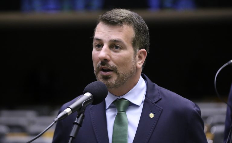 Projeto cria sistema de descarte de agulhas e seringas usadas em casa