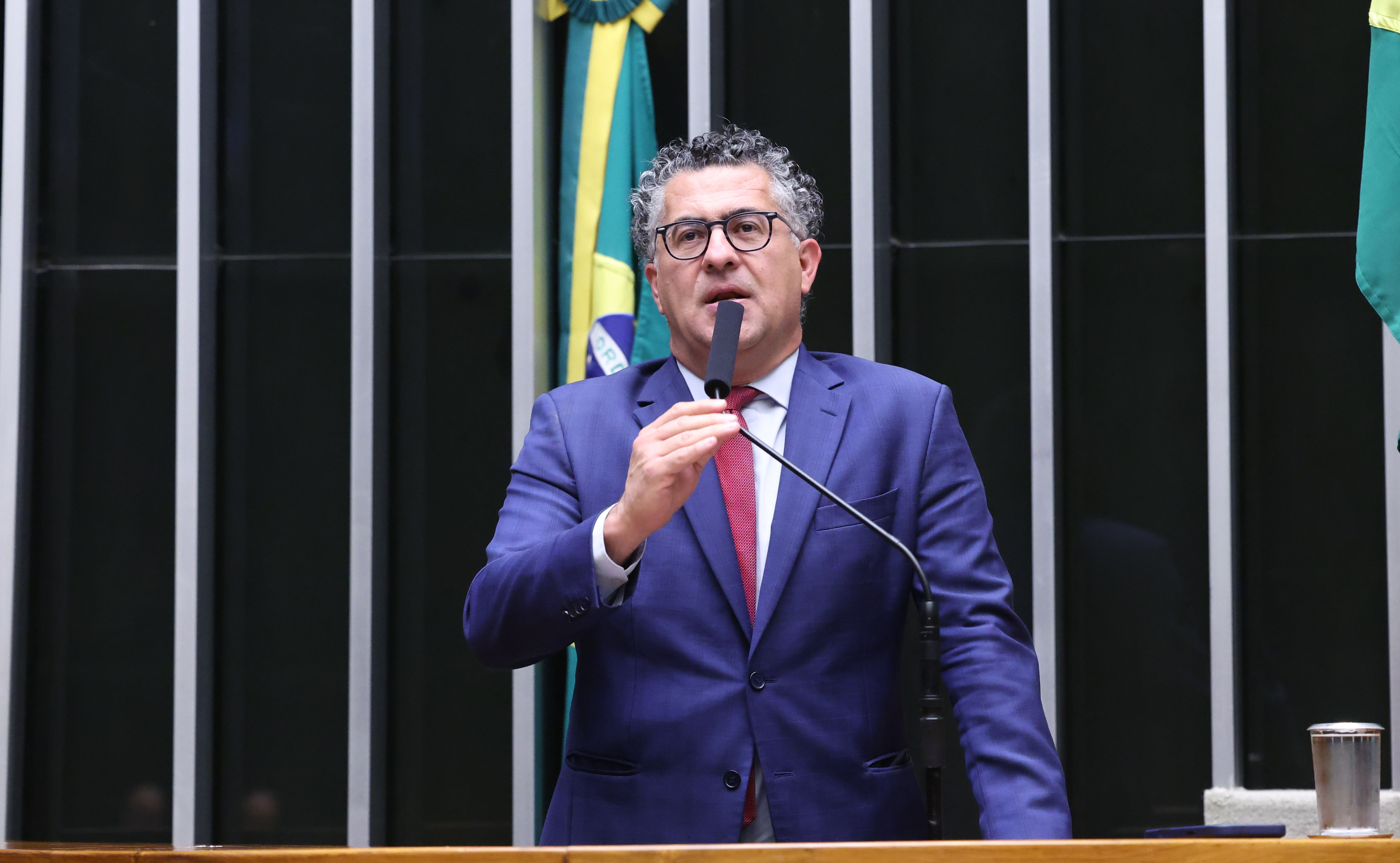 Projeto exige campanha sobre pedágio em rodovia federal com antecedência