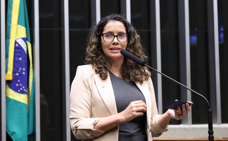 Projeto na Câmara garante licença médica remunerada para conselheiros tutelares