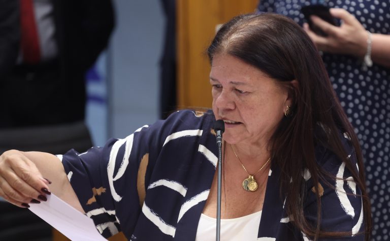 Projeto de lei quer dar apoio a parente que acolher criança afastada
