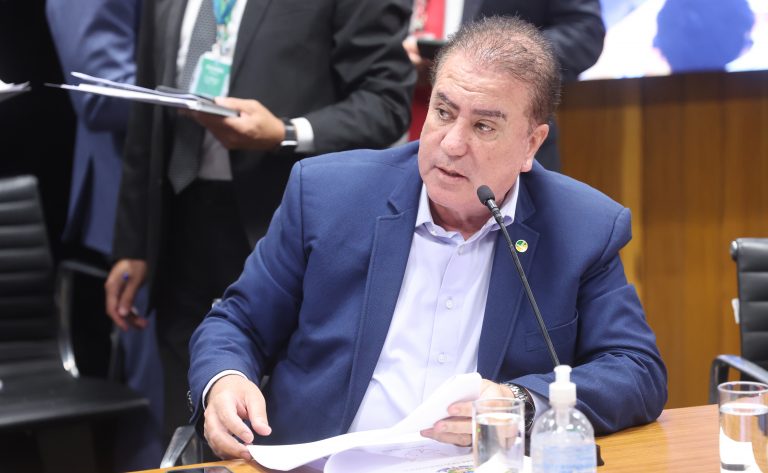 Projeto proíbe cobrar dívida trabalhista de empresas ausentes no início