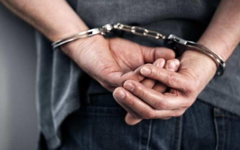 Suspeito fez gestos obscenos contra funcionária e resistiu à abordagem policial