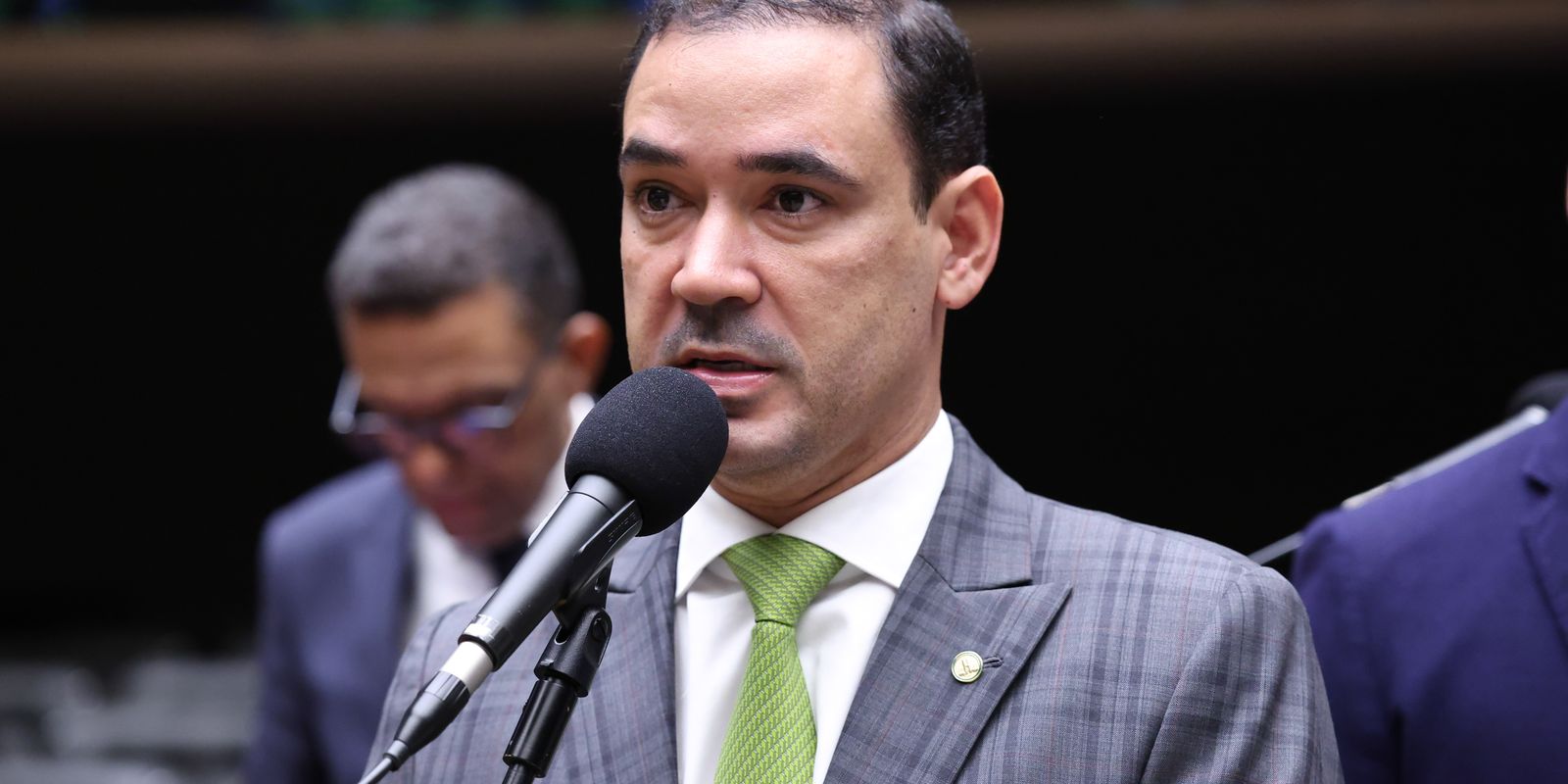 Vicentinho Júnior vence a disputa e é o novo governador do Tocantins