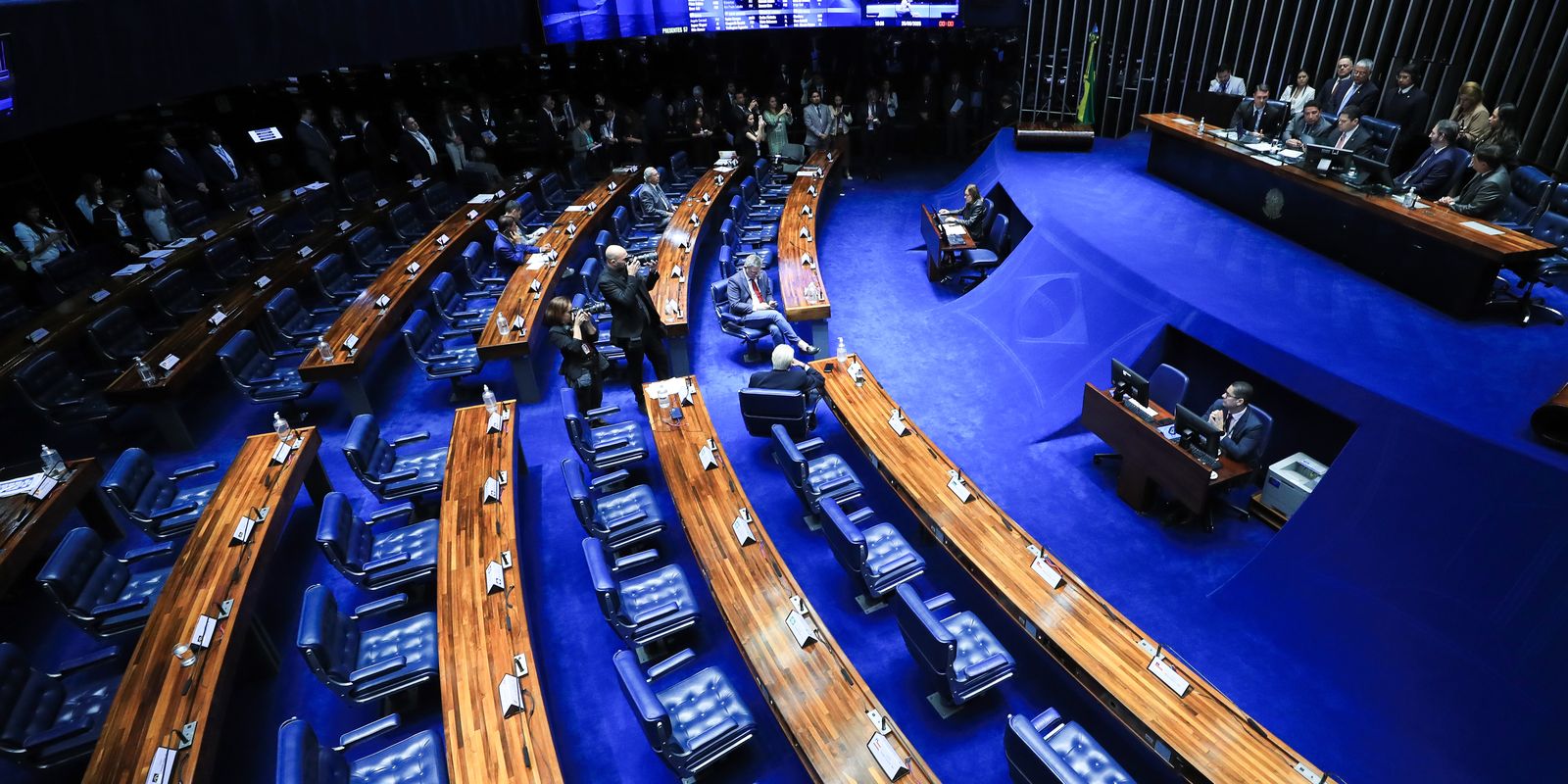 Regras para o voto para senador exigem atenção dupla do eleitor nas urnas