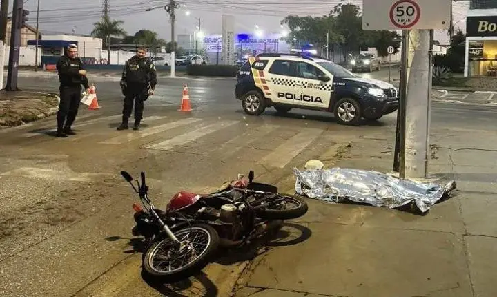 Adolescente morreu após avançar sinal vermelho e ser atingido por Jeep em VG