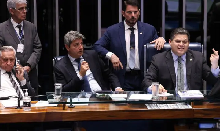 Davi Alcolumbre retira PEC da Segurança Pública da pauta do Senado