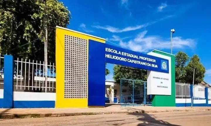 Aluno de escola militar agride professor de 67 anos em Cuiabá