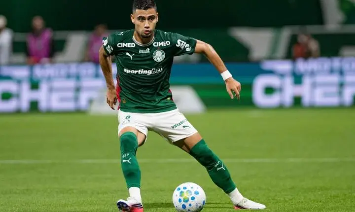 Andreas Pereira se desculpa após expulsão em jogo do Palmeiras: 