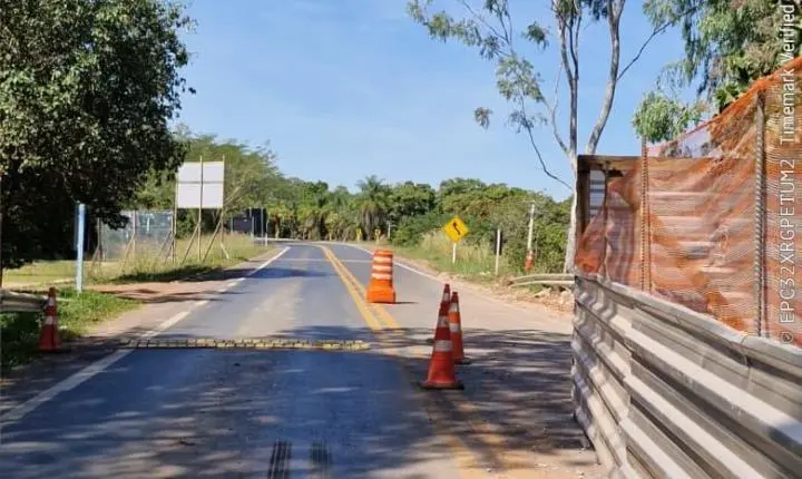 Após solicitação do deputado Juca do Guaraná, sinalização é reforçada em obra da MT-010 sobre a Ponte do Rio Cuiabá, em Rosário Oeste