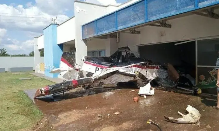 Avião agrícola cai sobre creche com 180 crianças em Mato Grosso