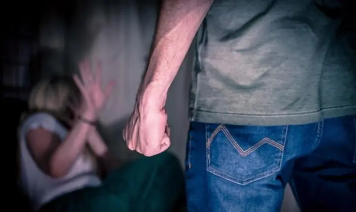 Bêbado foi preso por agredir esposa e filhos que tentaram defendê-la