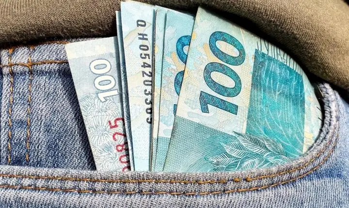 Bolsa Família de agosto é pago a beneficiários com NIS final 4 nesta sexta
