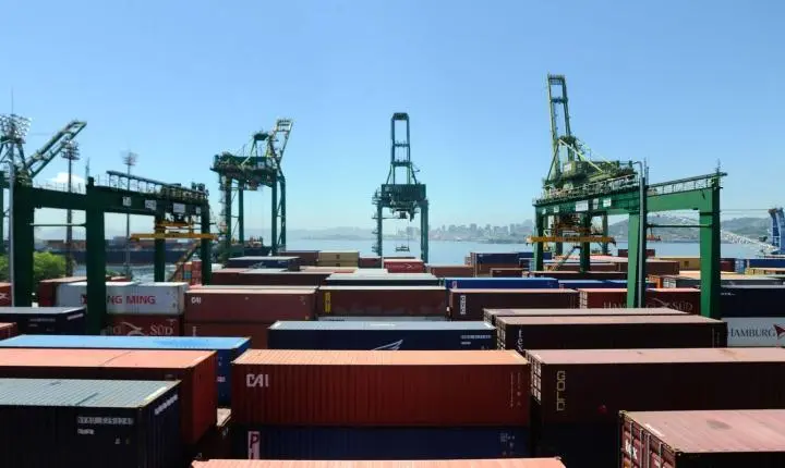 Brasil e Estados Unidos marcam reunião para negociar tarifas dos EUA