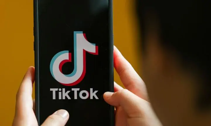 TikTok sofre multa bilionária da ANPD por falhas em dados de adolescentes