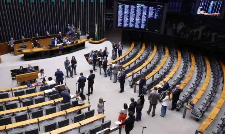 Câmara aprova criação de novos cargos no TRT-7 em Fortaleza