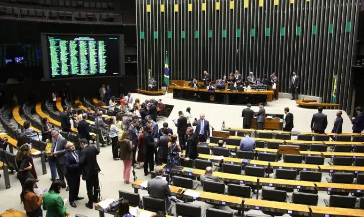 Câmara dos Deputados pode votar projeto de lei que obriga o SUS a aceitar exames privados