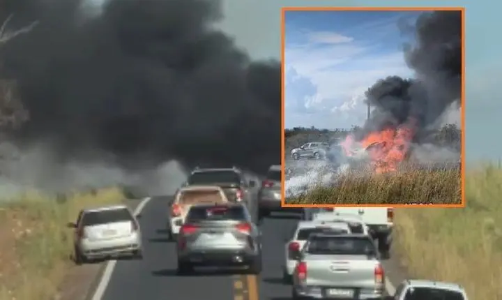 Carro pegou fogo na Estrada da Guia; pai e filho se salvaram 