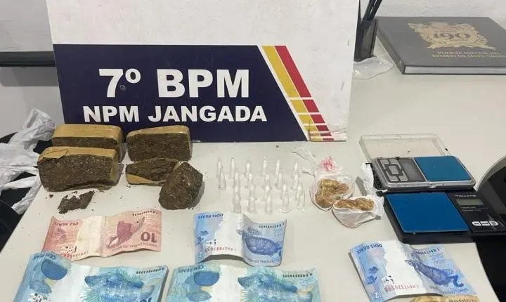 Casal foi preso por tráfico de drogas após perseguição da PM na BR-163 em Jangada; cocaína, maconha e pasta base foram apreendidas