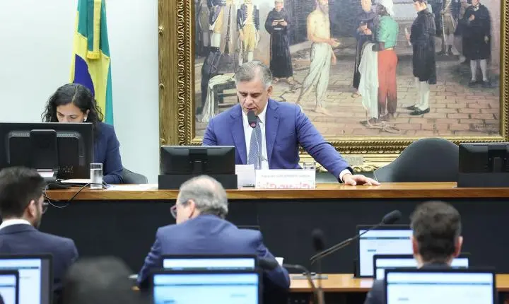 Fim da aposentadoria compulsória para juízes é aprovado pela CCJ da Câmara