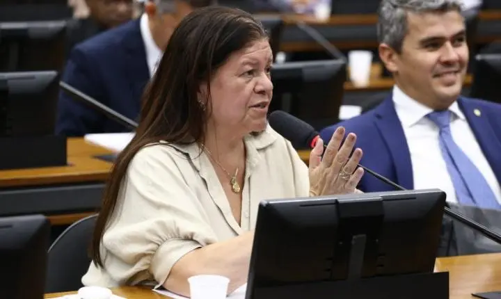 CCJ da Câmara aprova projeto para otimizar reforço vacinal