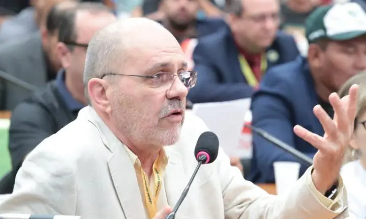 Centrais sindicais alertam sobre vulnerabilidade de categorias na PEC 6x1