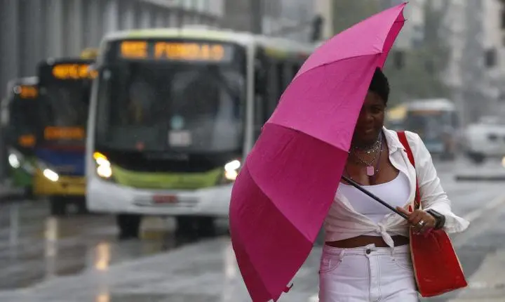 Chuva no Rio de Janeiro força cancelamento de show em arena de transmissão de jogo do Brasil