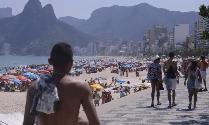 CNDH condena o Programa Tolerância Zero contra ambulantes no Rio