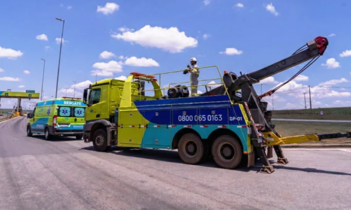 Colisão de Carretas com Produtos Perigosos na BR-364 em Várzea Grande Interditou Rodovia no Domingo (23)