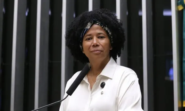 Comissão da Câmara aprova capacitação em primeiros socorros para alunos com doenças crônicas