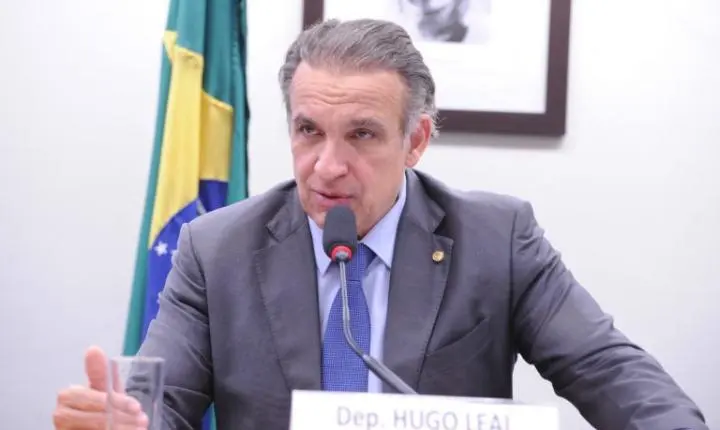 CCJ aprova tolerância de 15 minutos em estacionamento rotativo público